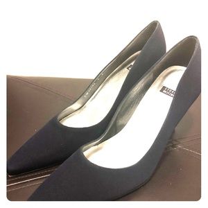 Stuart Weitzman navy blue fabric pumps